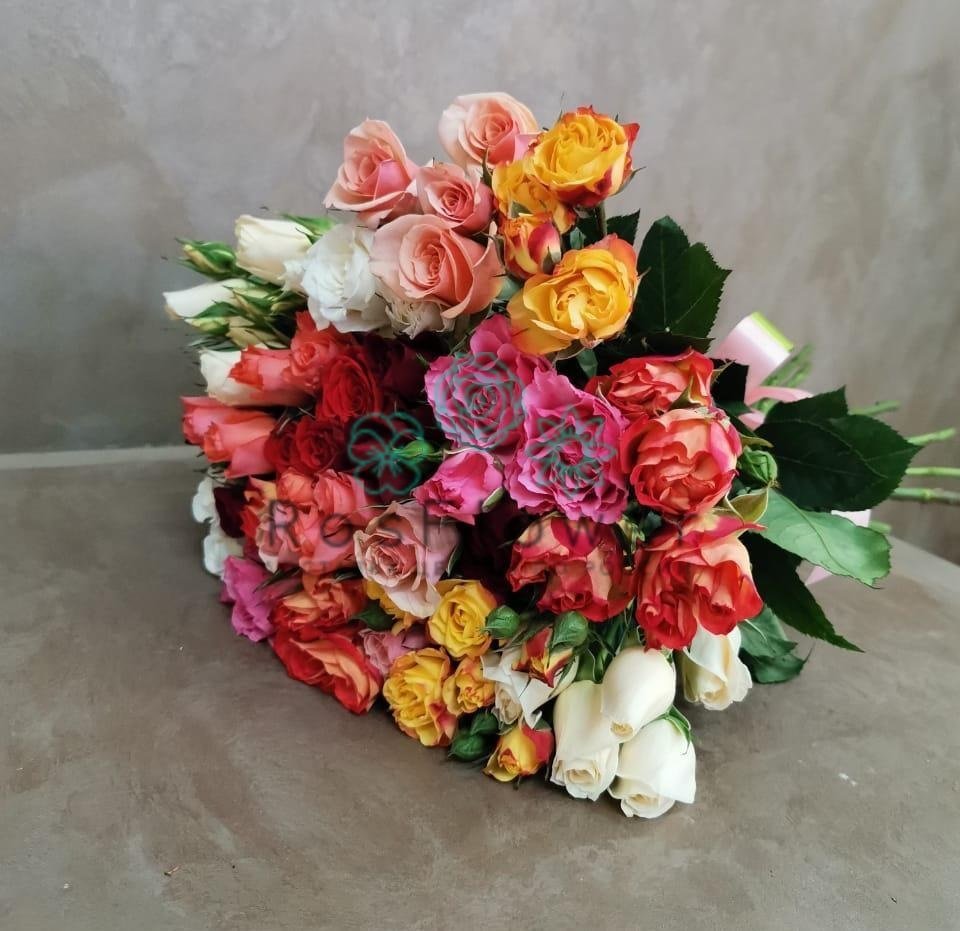 Букет цветов из: Розы в Змейке