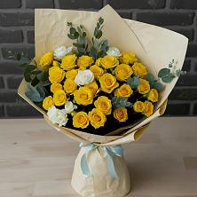 Букет цветов из:  Розы в Змейке