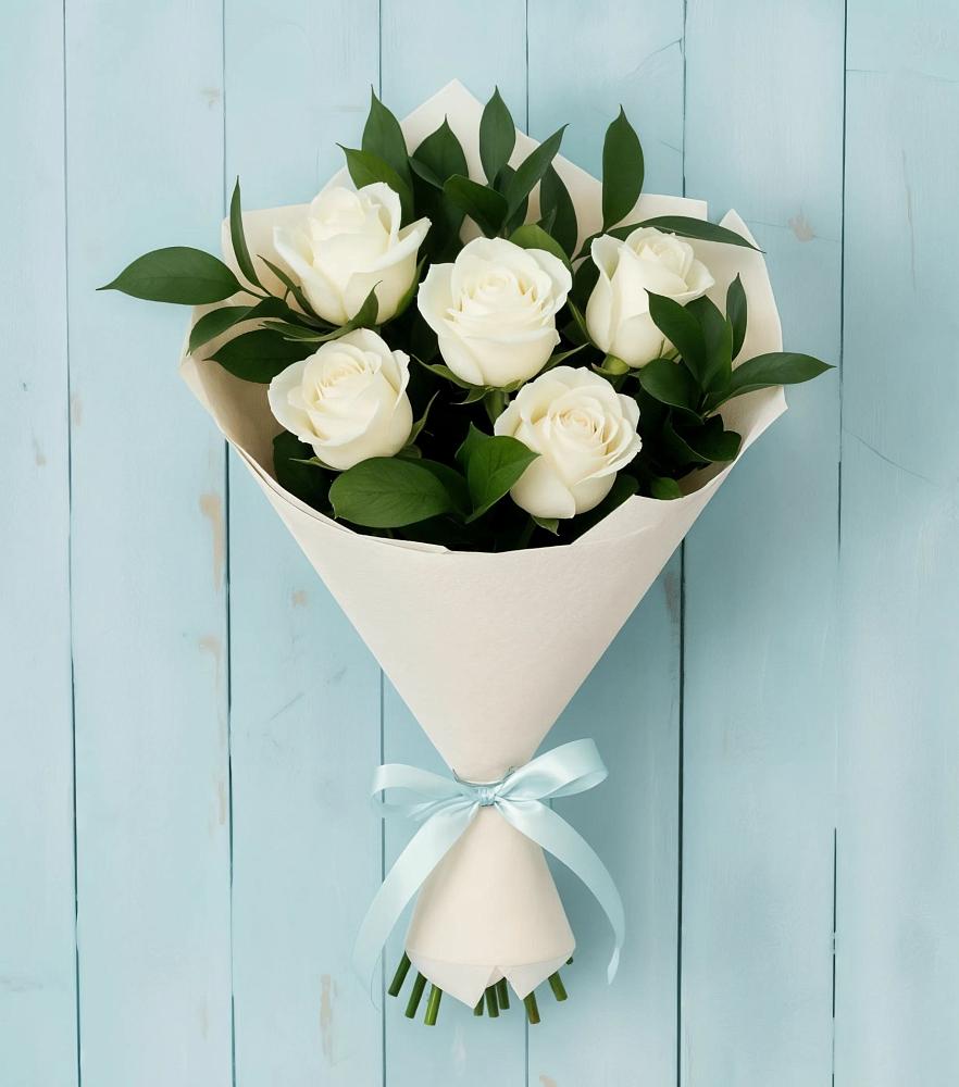 Букет цветов из: Розы в Змейке