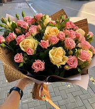 Букет цветов из:  Розы #REPLACE_PRED# Змейке