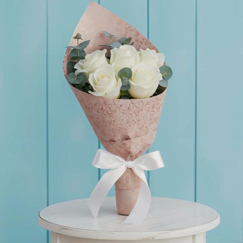 Букет цветов из: Розы в Змейке