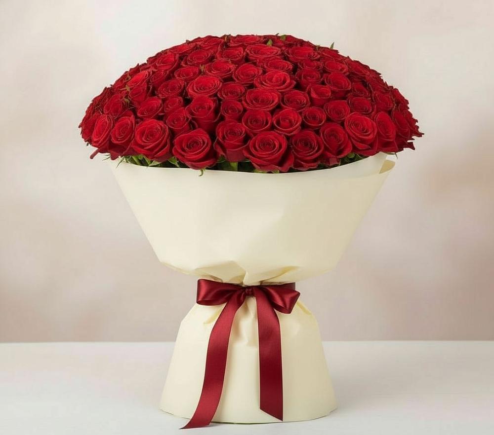 Букет 101 Красная роза Милано в Змейке