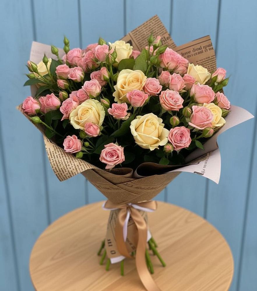 Букет цветов из: Розы в Змейке