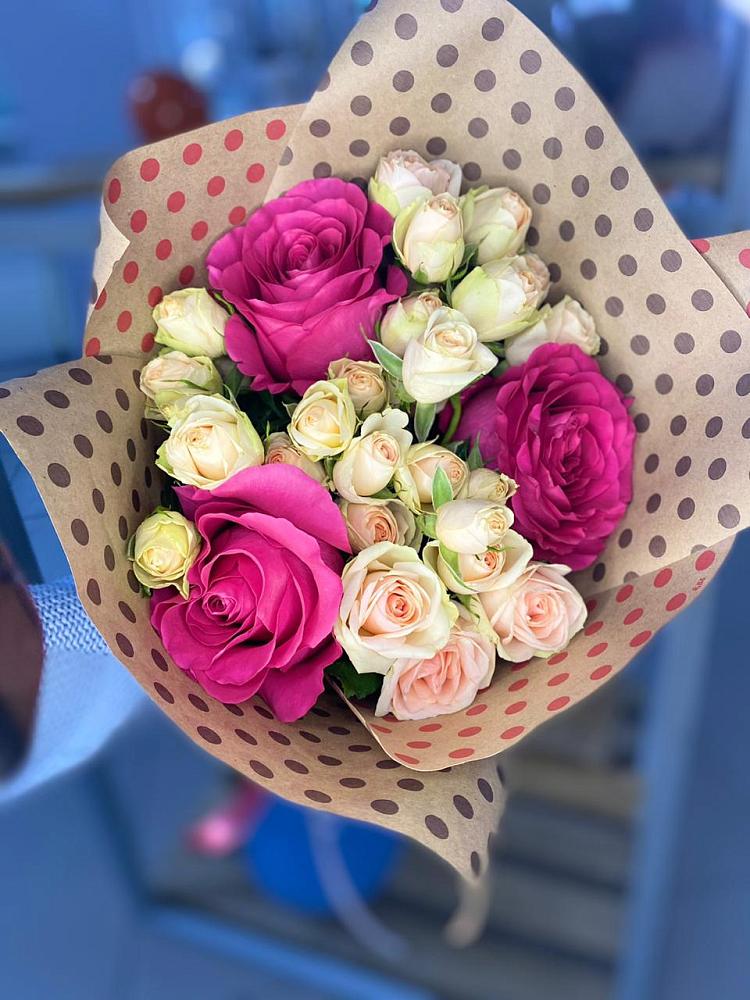 Букет цветов из: Розы в Змейке