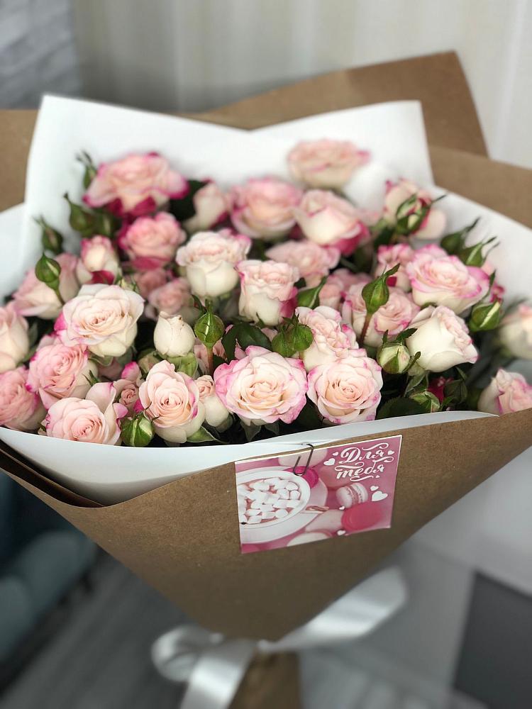 Букет цветов из: Розы в Змейке