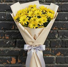 Букет цветов из:  Хризантемы в Змейке