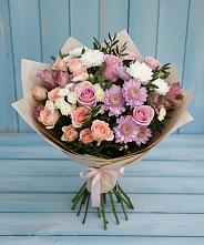 Букет цветов из:  Хризантемы, Розы и Альстромерии в Змейке