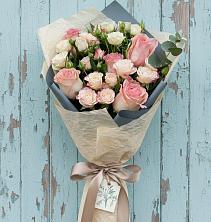 Букет цветов из:  Розы в Змейке