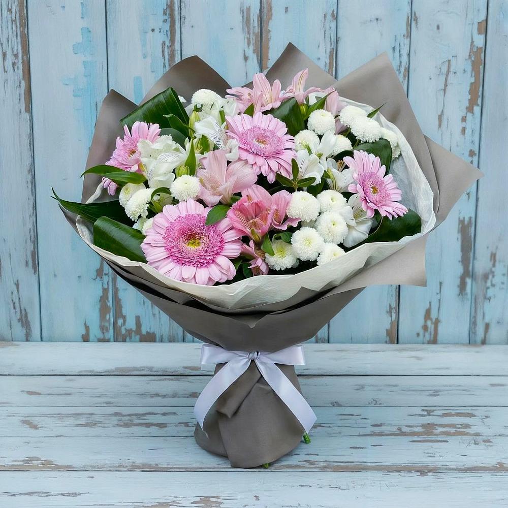 Букет цветов из: Герберы, Альстромерии и Хризантемы в Змейке