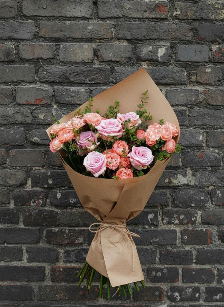 Букет цветов из: Розы в Змейке