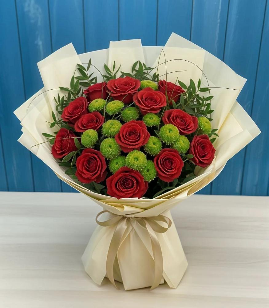 Букет цветов из: Розы и Хризантемы в Змейке