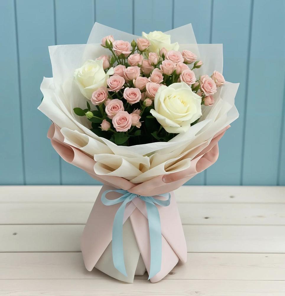 Букет цветов из: Розы в Змейке