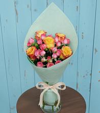 Букет цветов из:  Розы в Змейке