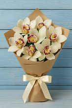 Букет цветов из:  Орхидеи и Розы в Змейке