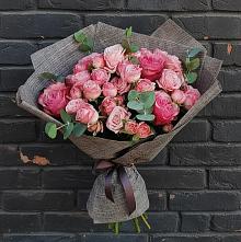 Букет цветов из:  Розы в Змейке
